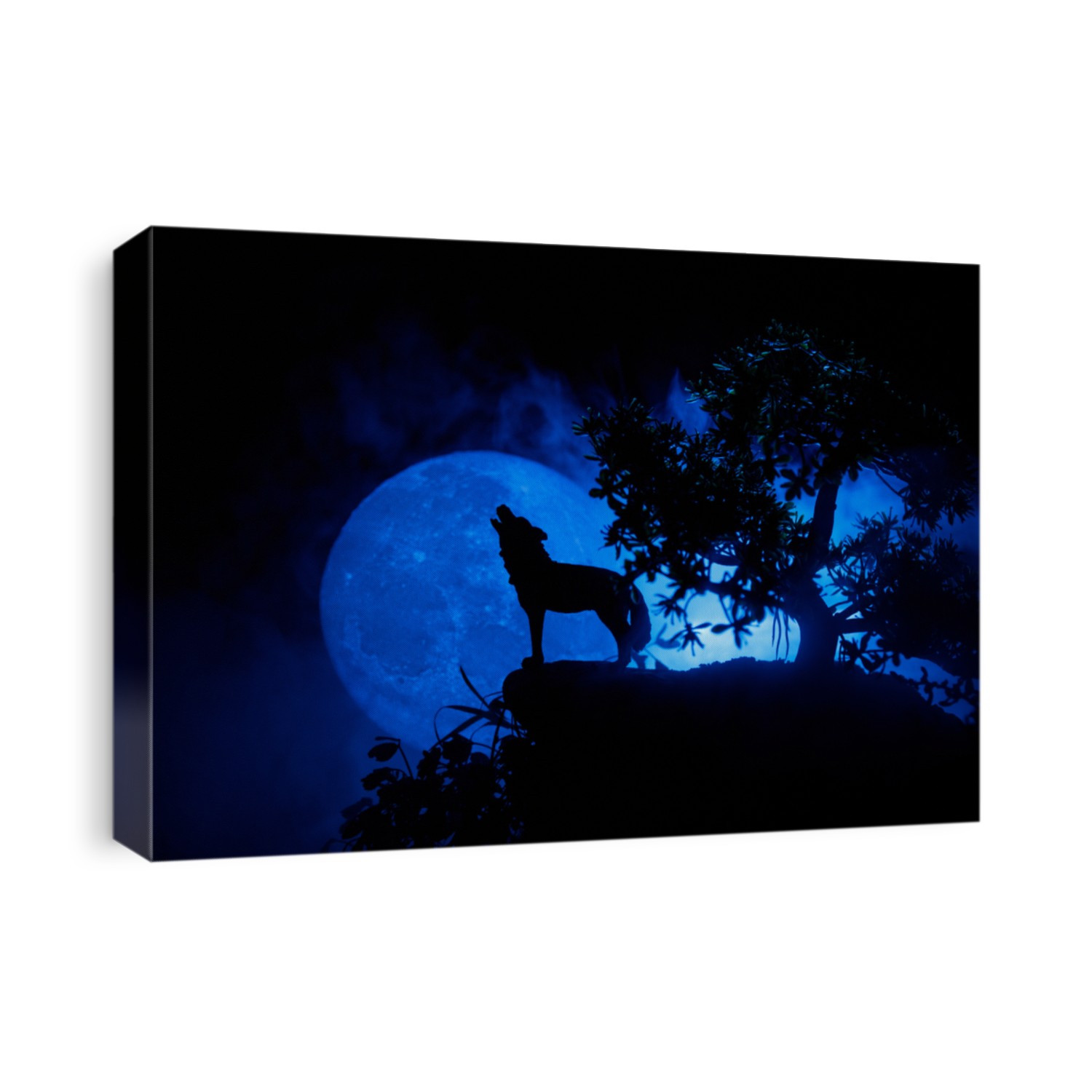 Silhouette of howling wolf against dark toned foggy background and full moon or Wolf in silhouette howling to the full moon. Halloween horror concept. Selective focus