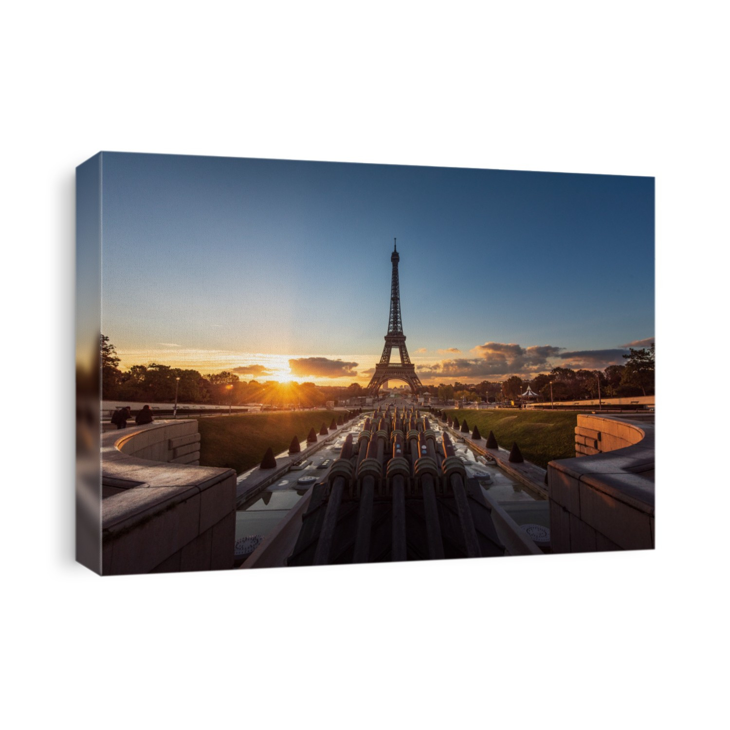 Tour Eiffel at Trocadero in the morning