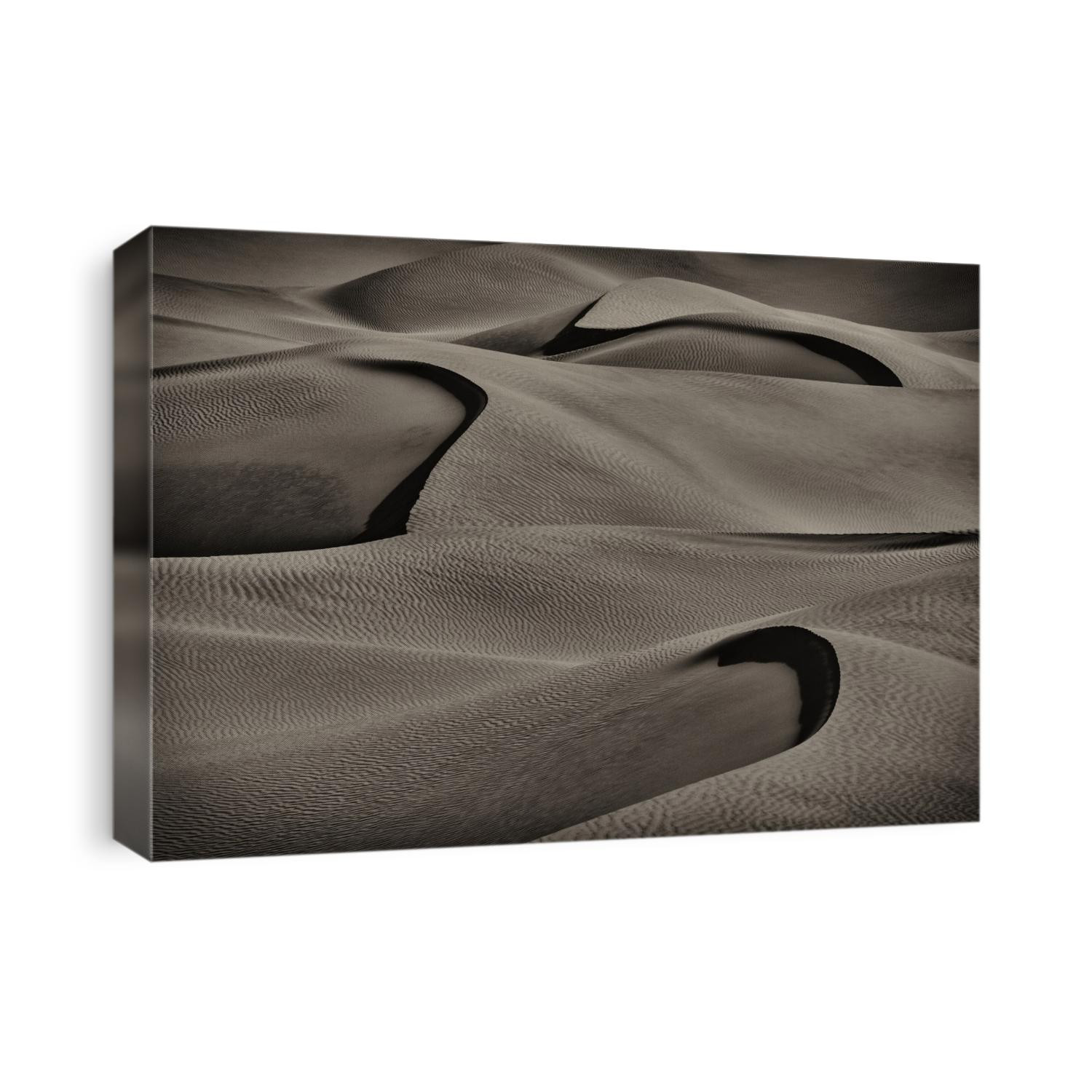 The amazing Mesquite Sand Dunes at Death Valley National Park
