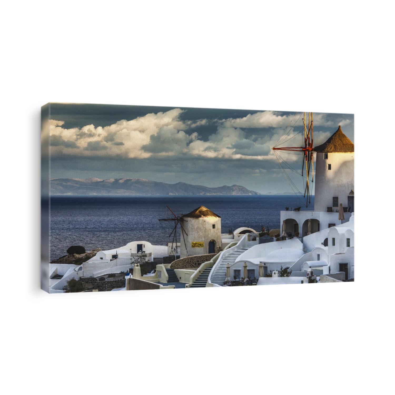 Sunset at Oia, on the island of Santorini, Greece