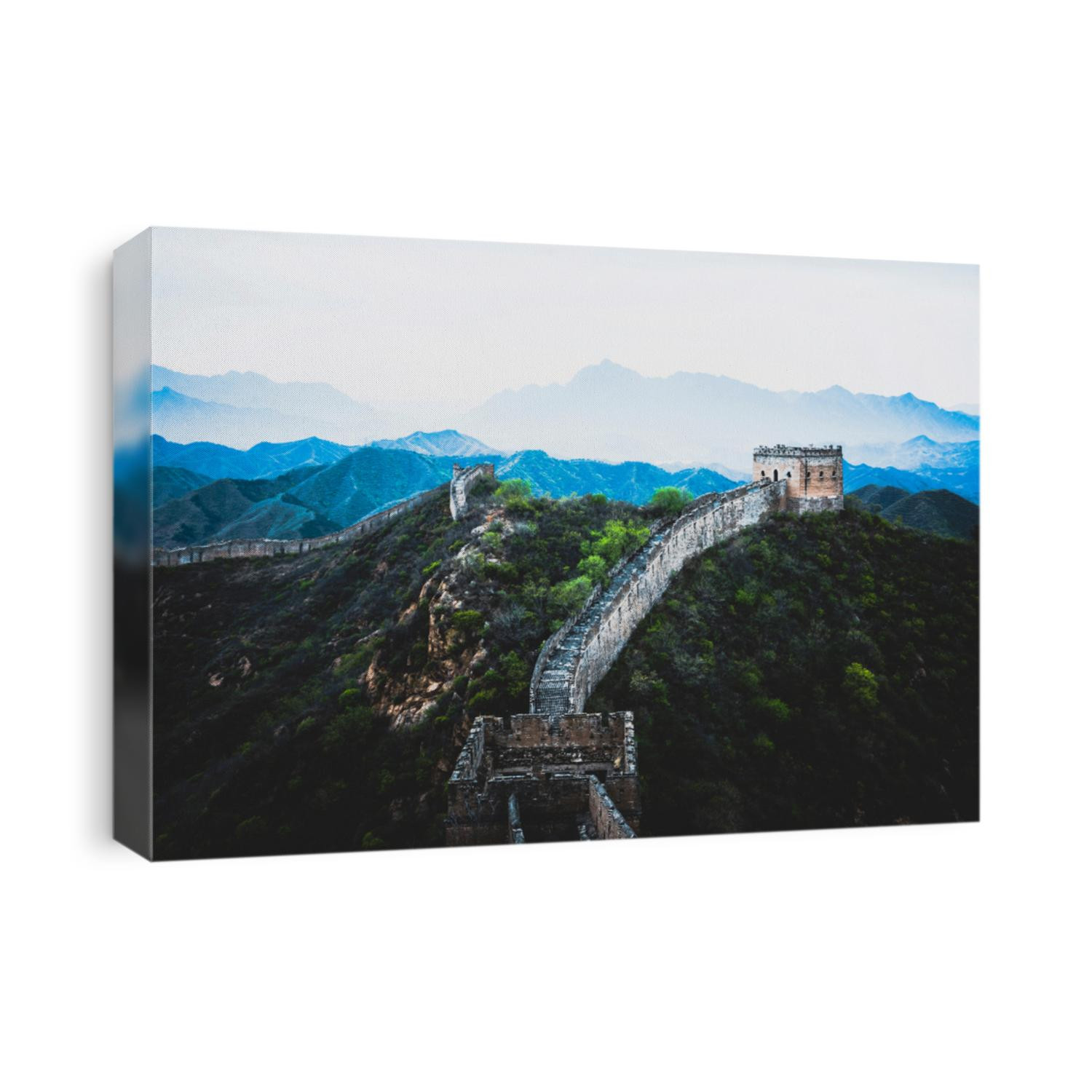 China's famous landmark buildings, the Great Wall and mountains.